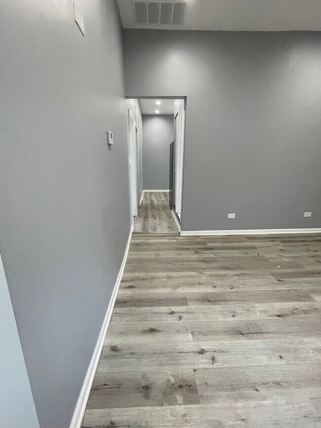 Building Photo - 3130 W Arthington St