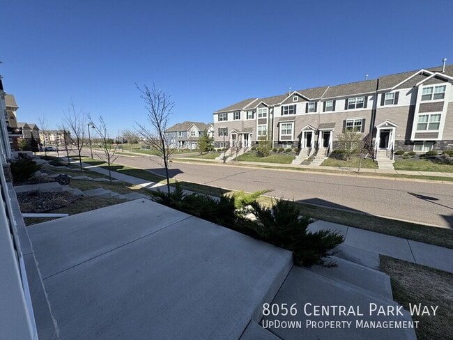 Building Photo - 8056 Central Park Way