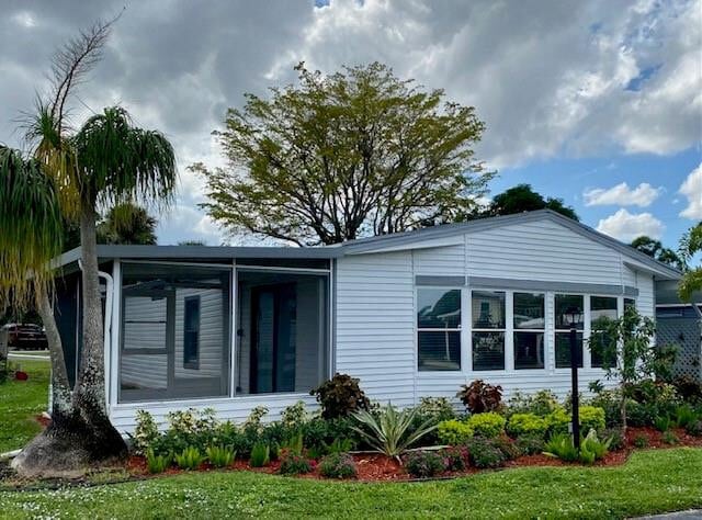 Building Photo - 927 Sun Acres Ln