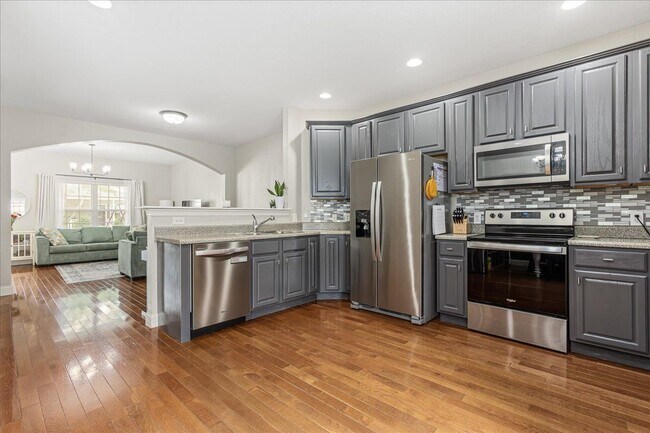 Building Photo - 410 Ashbury Cir