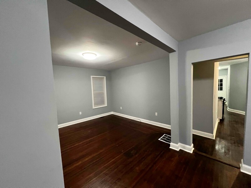 Building Photo - 267 Sargeant St