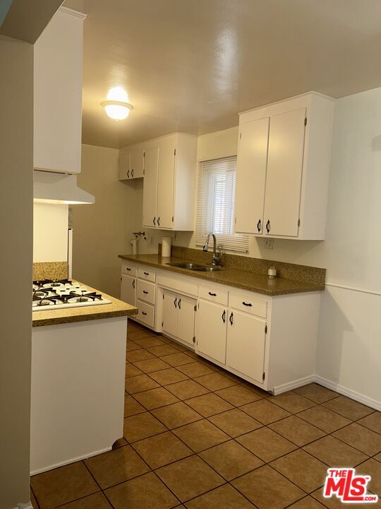 Building Photo - 10432 Crenshaw Blvd