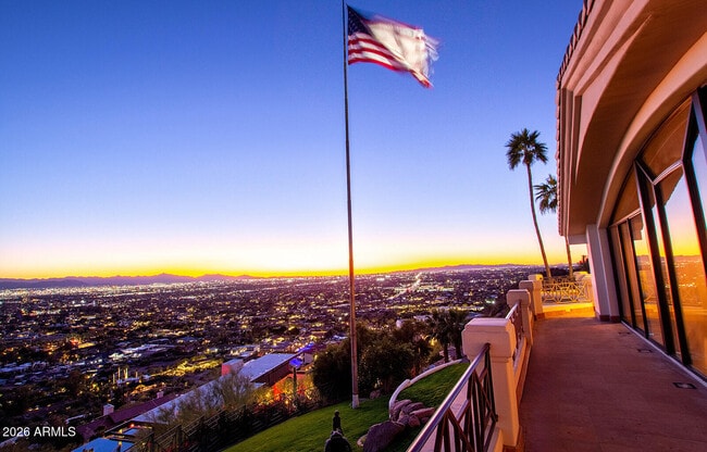 Building Photo - 5400 E Valle Vista Rd