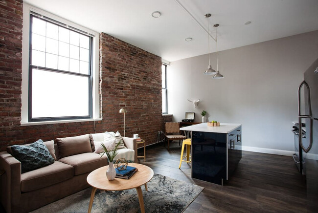 Primary Photo - 6 Hamilton Pl