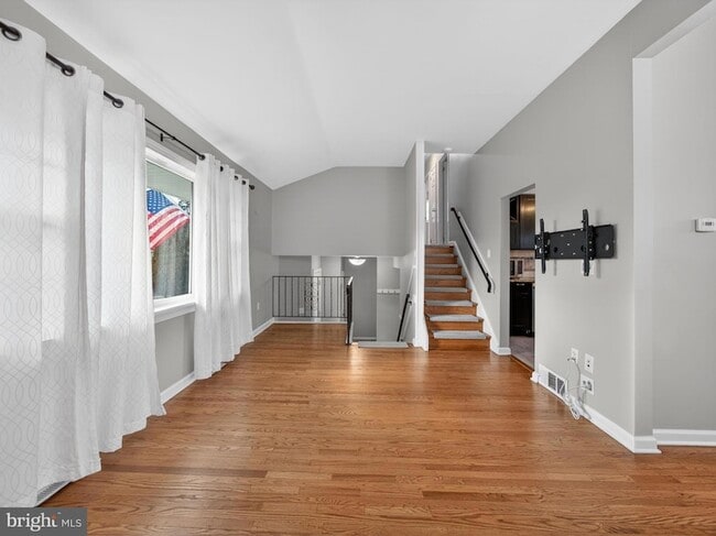 Building Photo - 1277 Beverly Rd