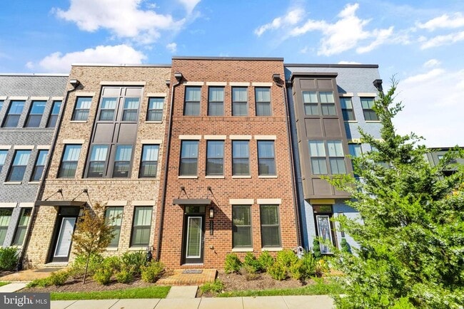 Building Photo - 12973 Hattontown Square