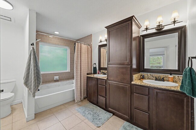 Building Photo - 69 Wind Whisper Ct