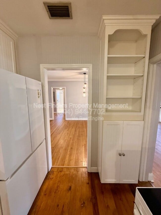 Building Photo - 5252 Rollins Ave