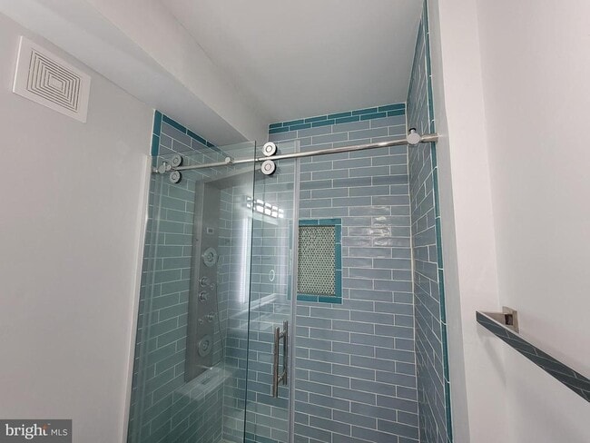 Building Photo - 4850 Eisenhower Ave