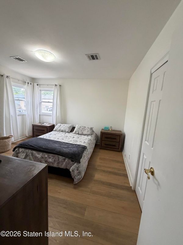 Building Photo - 284 Fairbanks Ave