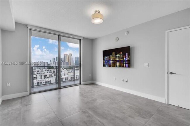 Building Photo - 300 Sunny Isles Blvd