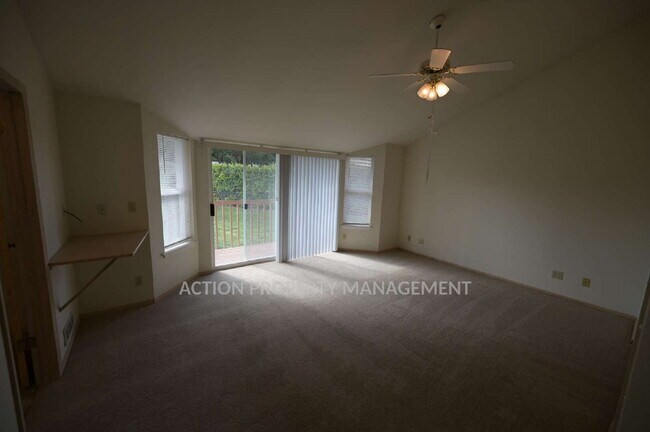 Building Photo - 3 bed 2 bath in a country setting