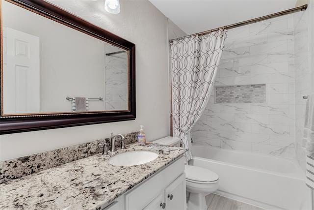 Building Photo - 4421 Oak Knoll Dr