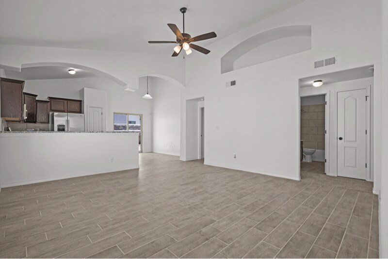 Building Photo - 12832 Linstead Ave