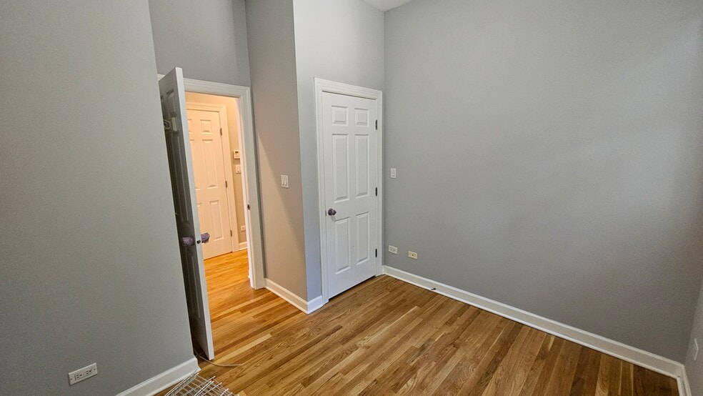 Building Photo - 509 N Hartland Ct