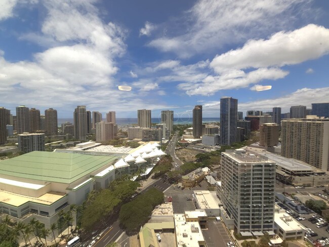 Building Photo - 1750 Kalakaua Ave
