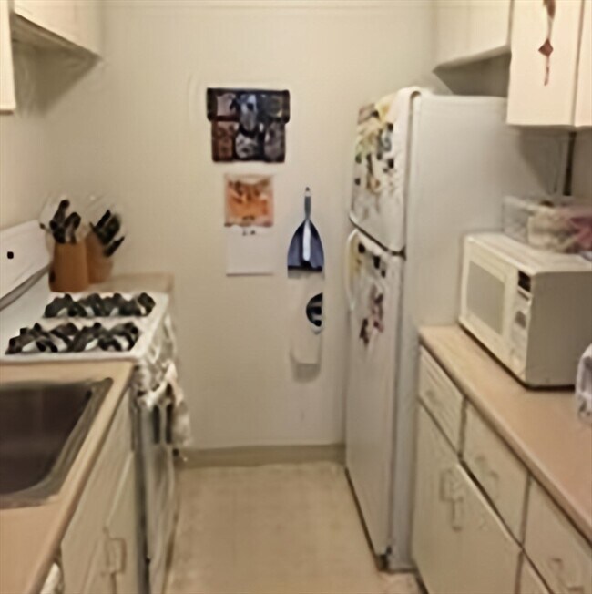 Building Photo - 44 Washington St