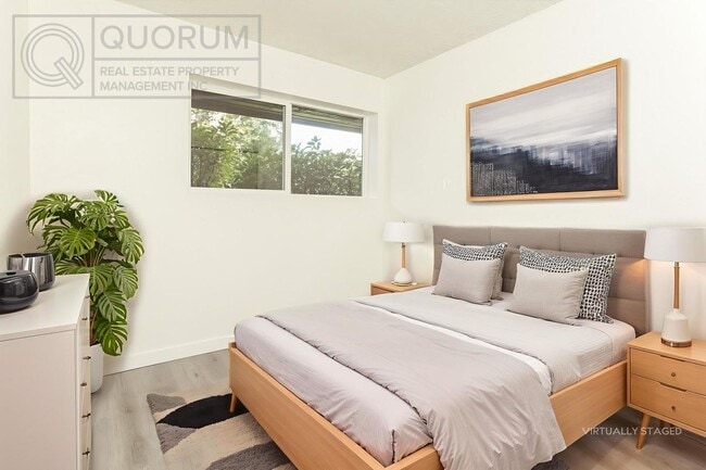 Building Photo - 3 Bed 2 Bathroom Edmonds Condo!