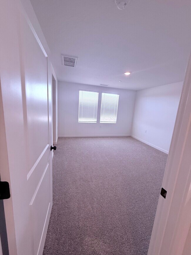 Building Photo - 6461 W Austin Wy