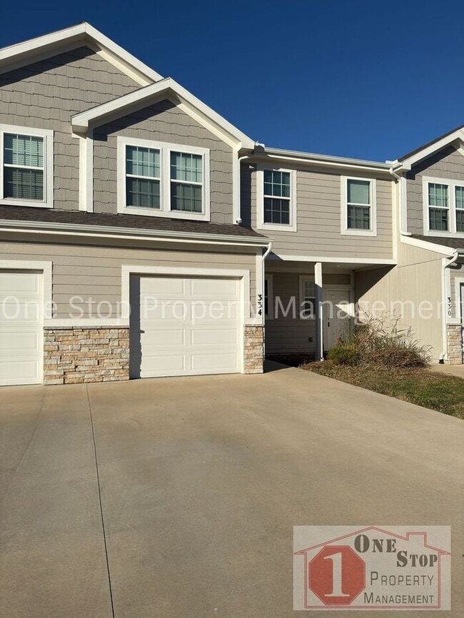 Primary Photo - 3 Bedroom / 2.5 Bathroom Townhome in Louisburg, KS!