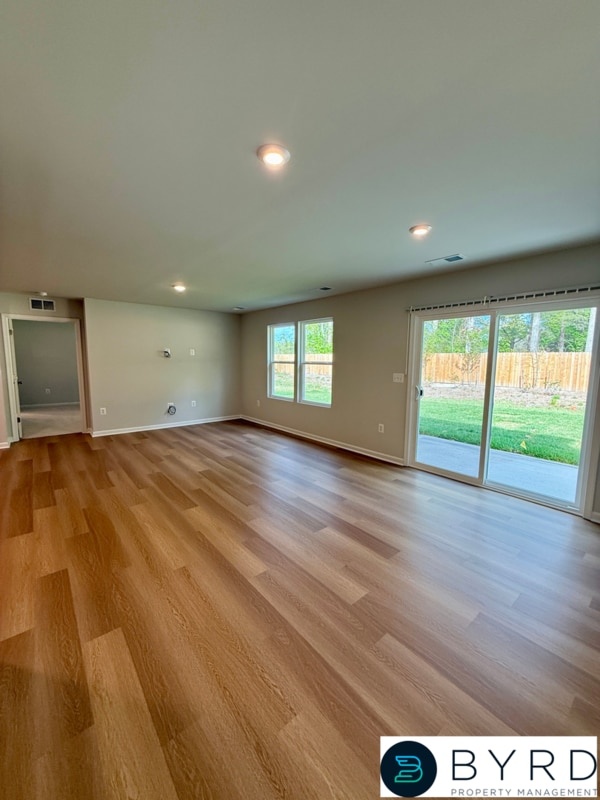 Building Photo - 421 Rivanna Hl Rd