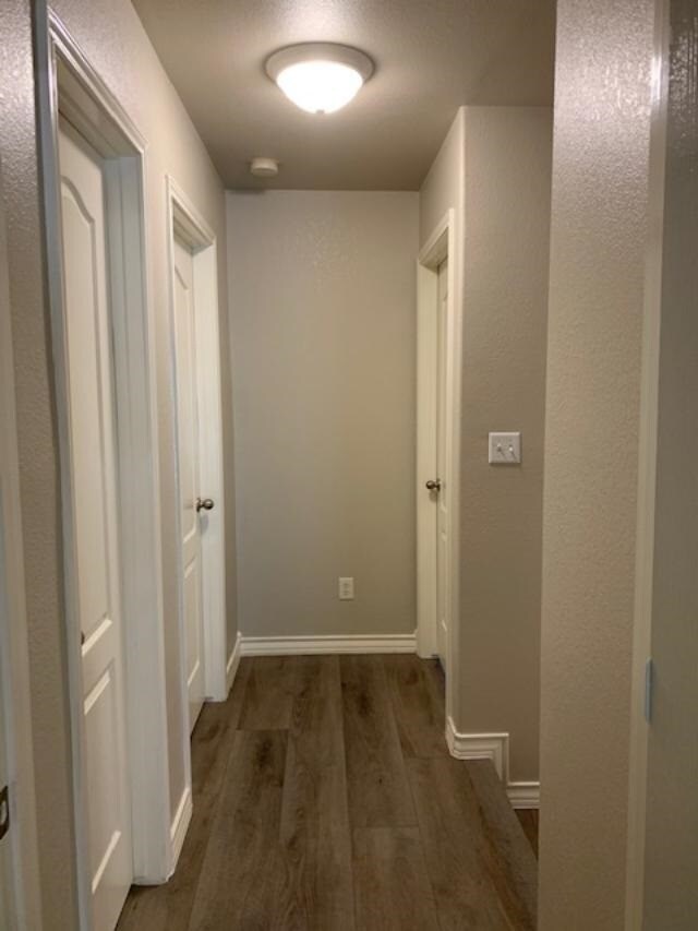 Building Photo - 1000 Ranchway Dr