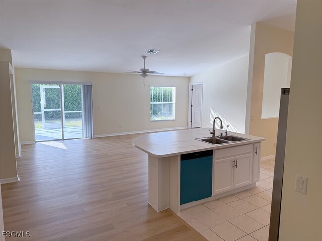 Building Photo - 3522 SW 14th Pl