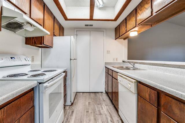 Building Photo - 3930 Portland St