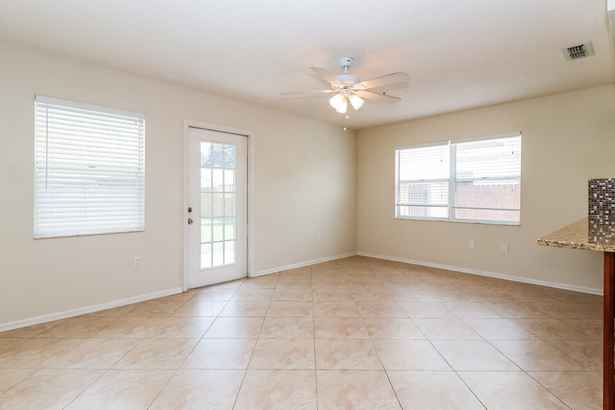 Building Photo - 9143 Hawkins Ct