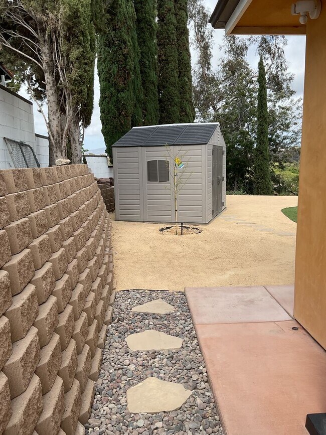 Building Photo - Large Private Yard with View- 1BD/BA ADU