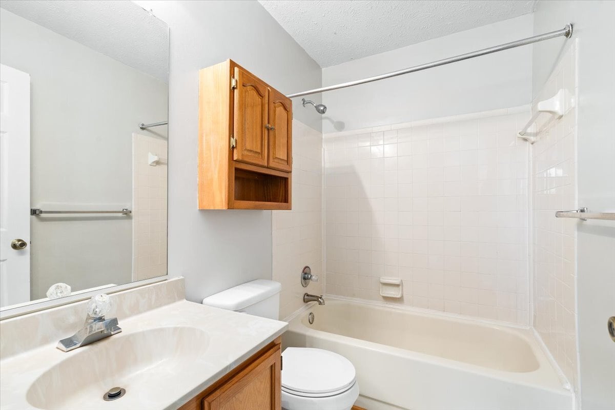 Building Photo - 4975 Pintail Ct