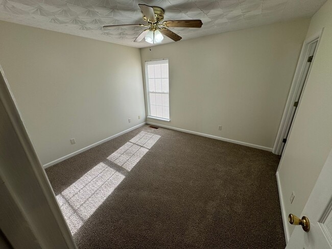 Building Photo - Ranch style 3 Bedroom and 2 Full Baths Home