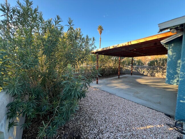 Building Photo - 215 Rancho Vista Dr