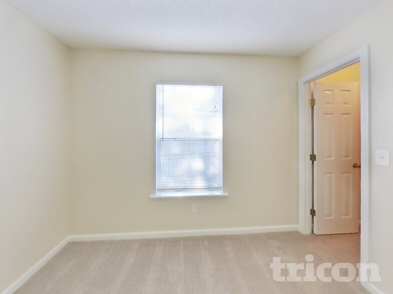 Building Photo - 4196 Jillian Dr