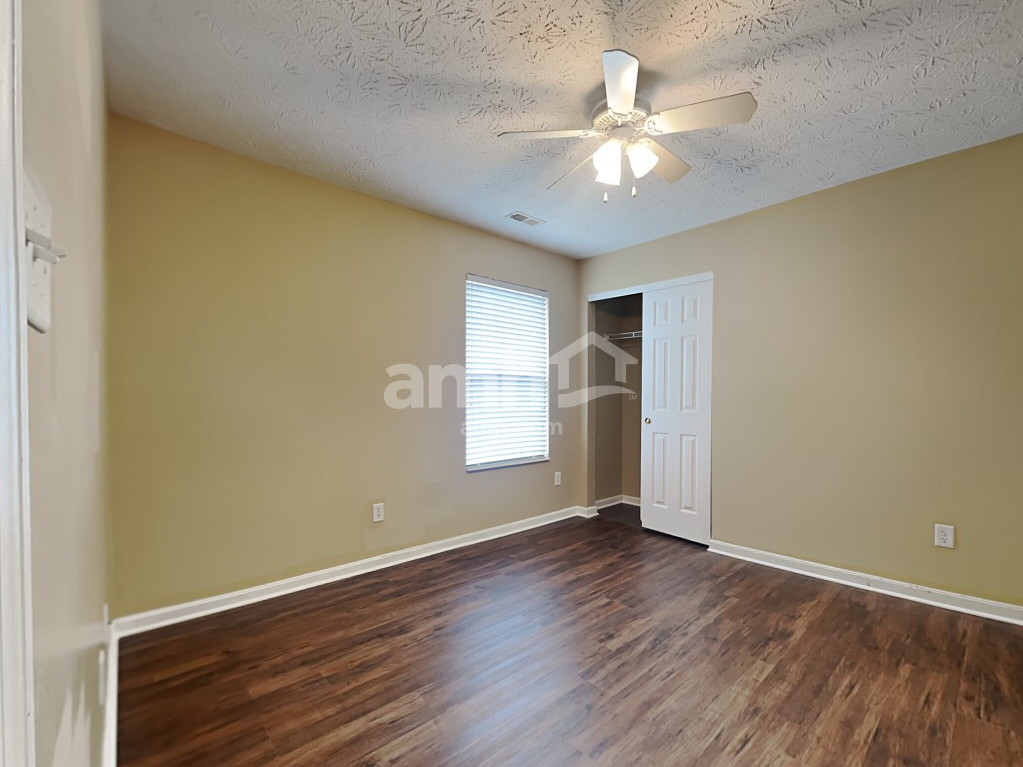 Building Photo - 1015 Meadowsweet Dr