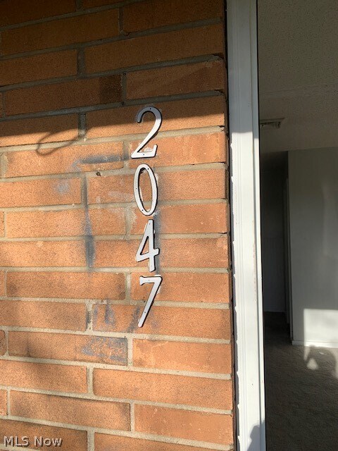 Building Photo - 2047 20th St SW