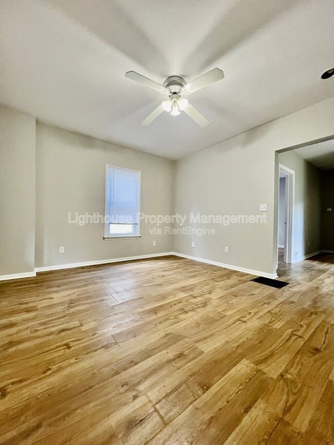 Building Photo - 708 Elizabeth St