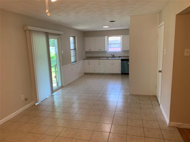 Building Photo - 2439 Dorrington Dr