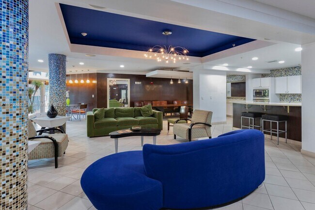 Building Photo - 6001 SW 70th St