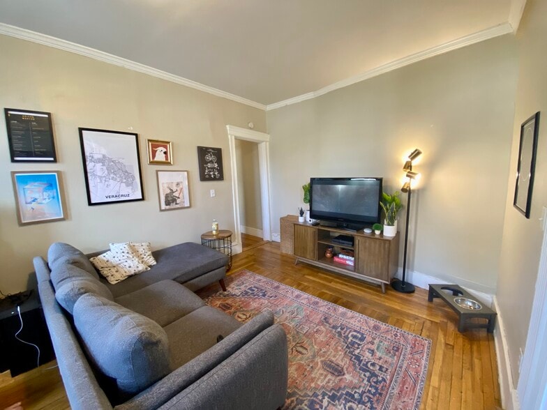 Building Photo - 5 Braemore Rd