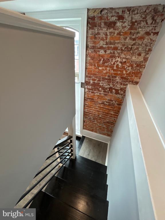 Building Photo - 13 N 4th Ave