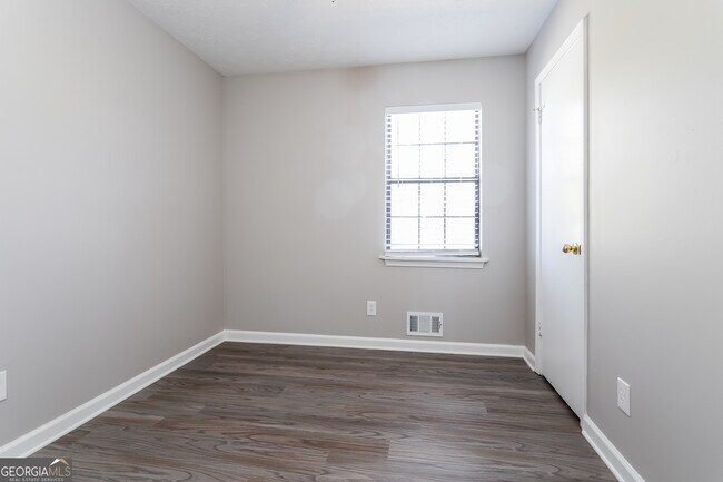Building Photo - 1181 Timbercrest Dr
