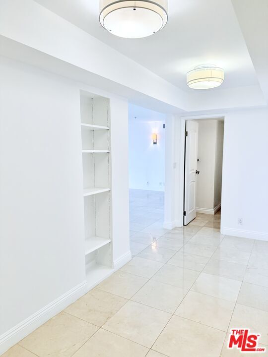 Building Photo - 10660 Wilshire Blvd