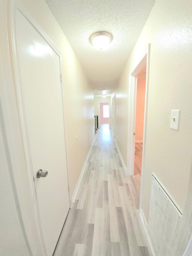 Building Photo - 5810 Twisted Pine Ct