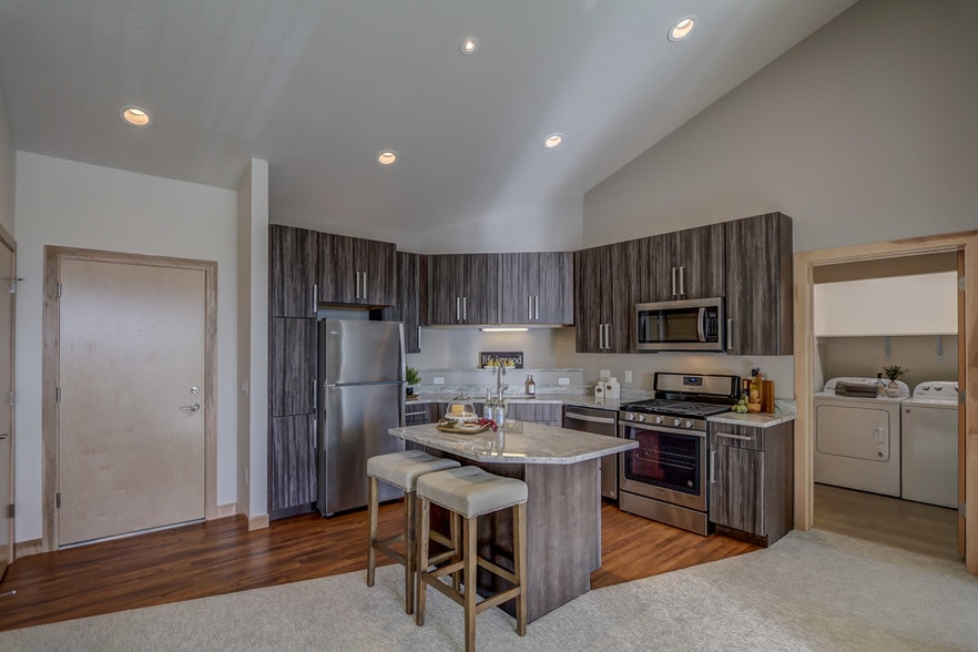 Building Photo - The McHenry