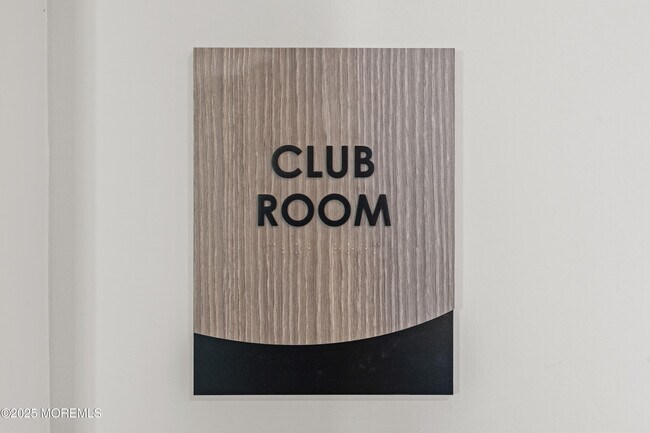 Building Photo - 218 3rd Ave