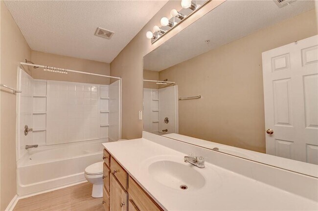 Building Photo - 229 Riverstone Commons Cir