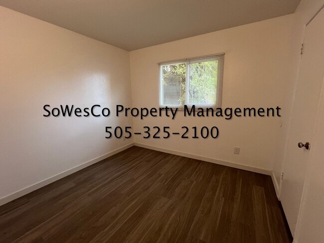 Building Photo - Updated 3 Bedroom 2 Bath 1 Car Garage