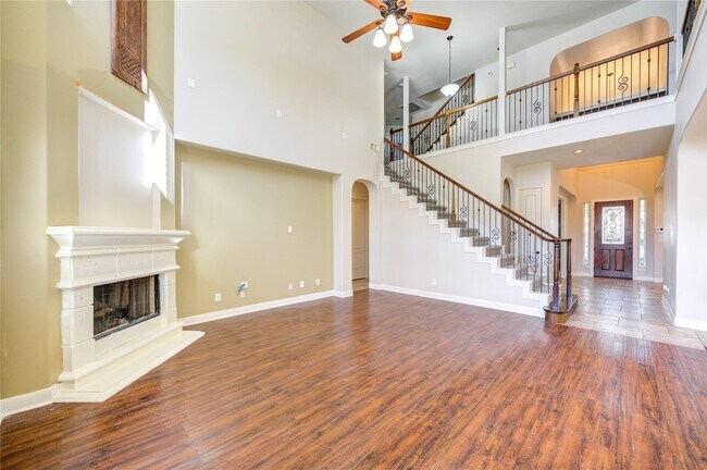 Building Photo - 9230 Hernshead Ln