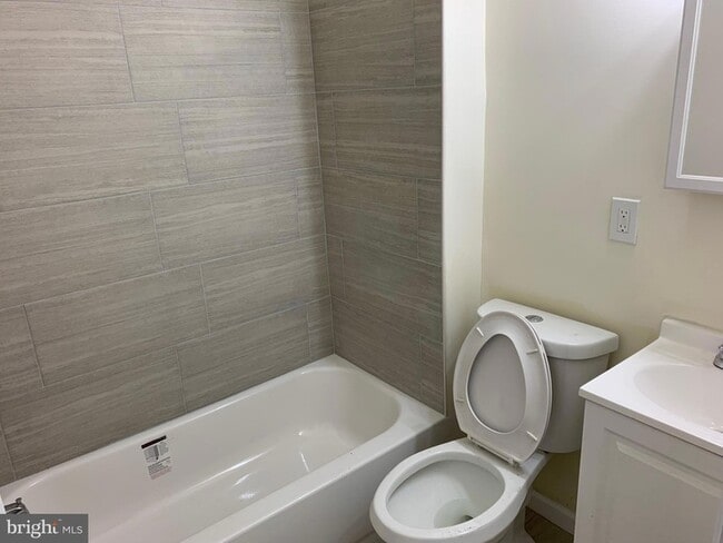 Building Photo - 4840 N Camac St